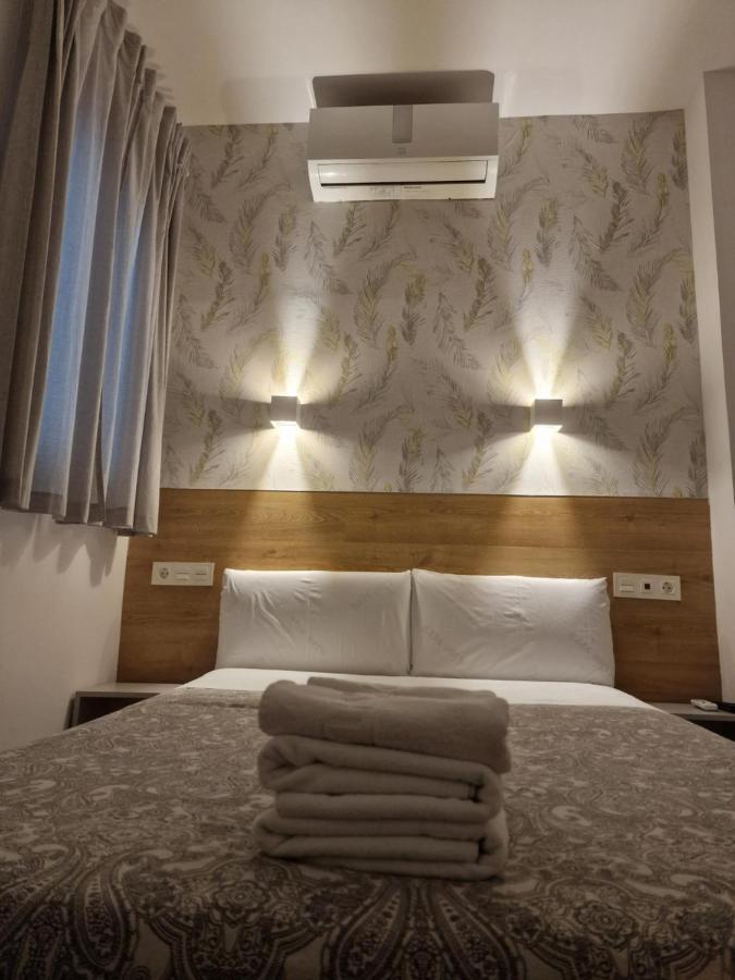 Hostal Esparteros Madrid Exterior photo