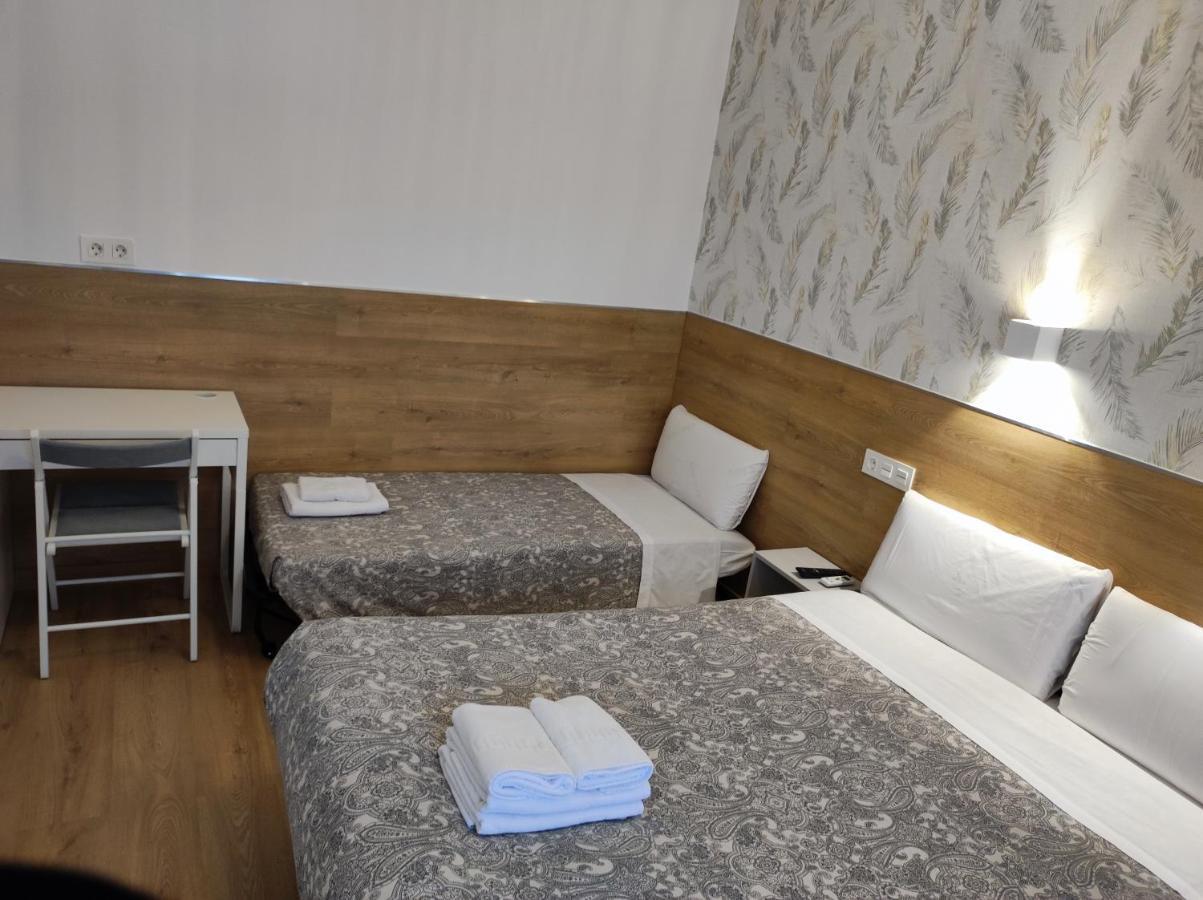 Hostal Esparteros Madrid Exterior photo