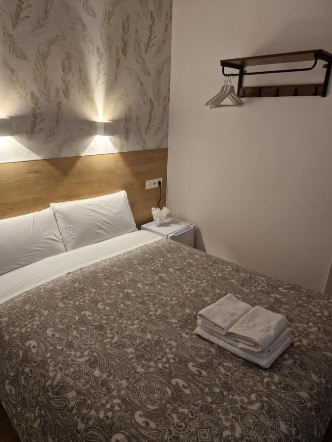 Hostal Esparteros Madrid Exterior photo