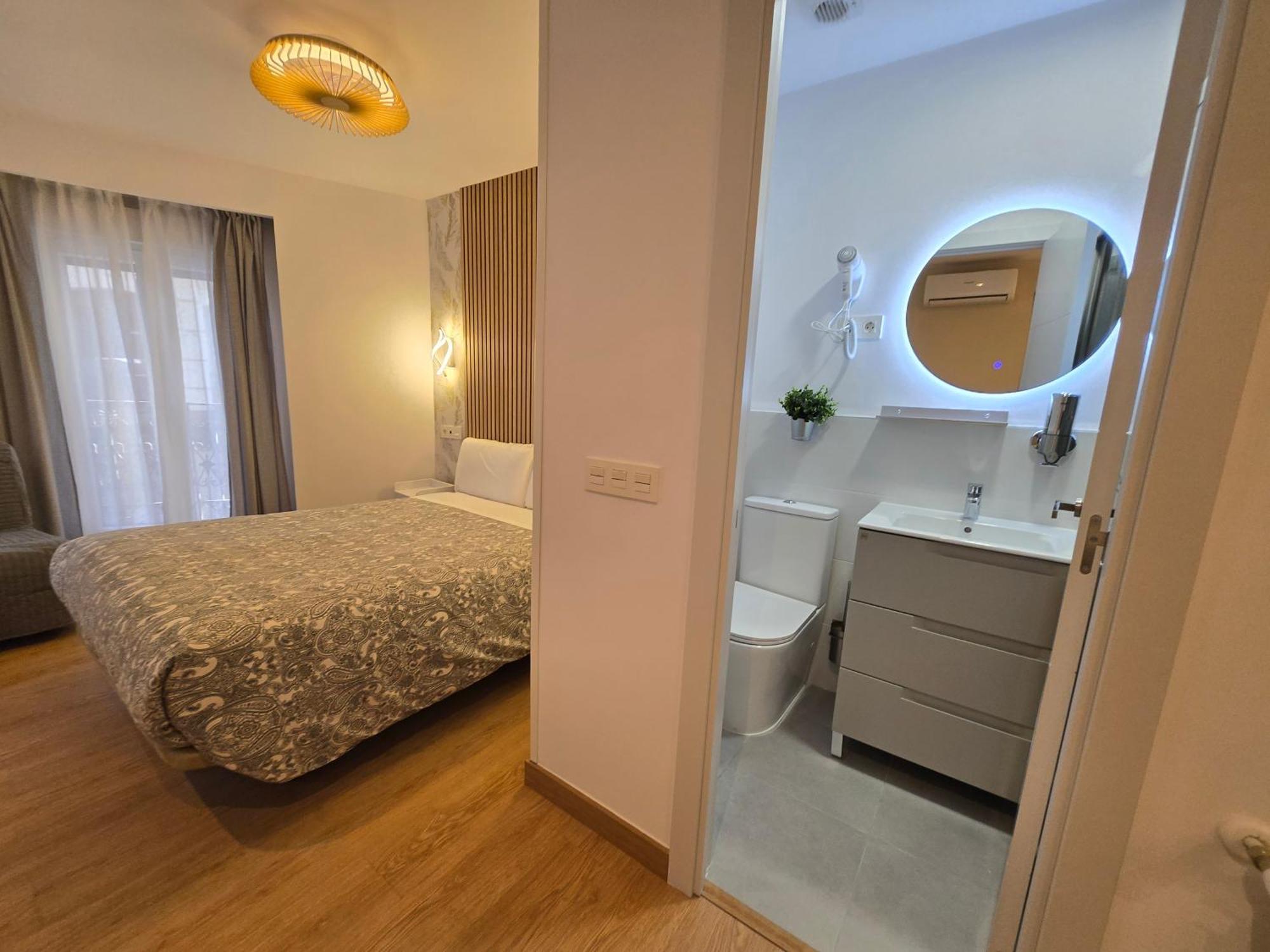 Hostal Esparteros Madrid Exterior photo